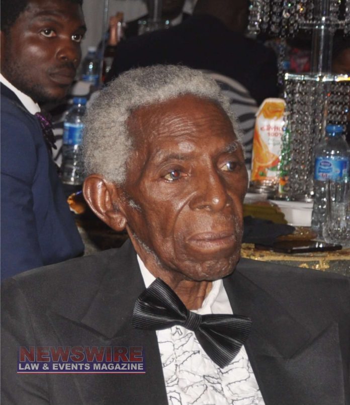 Pa. Tunji Gomez