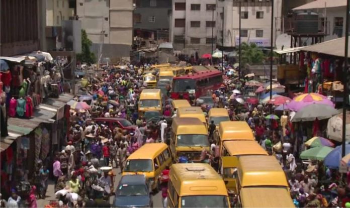 Nigerians rush for lockdown