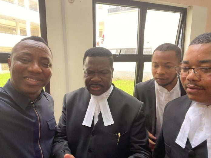 21583582-A9EC-427B-AD3D-6104453858DD