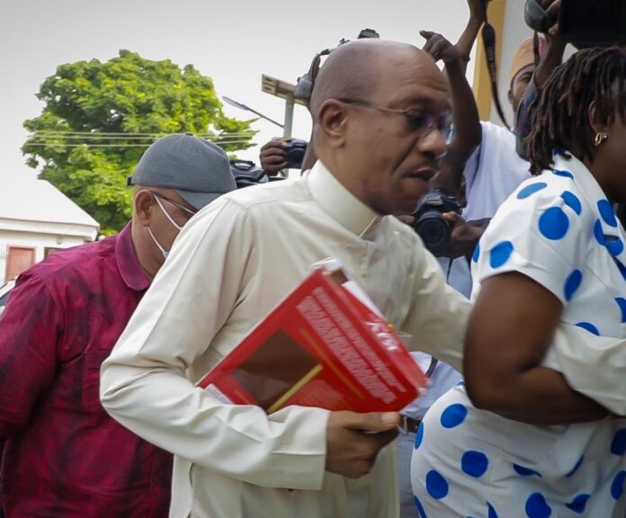 Godwin-Emefiele-Arrived-Court-With-Bible-1-e1703289295351